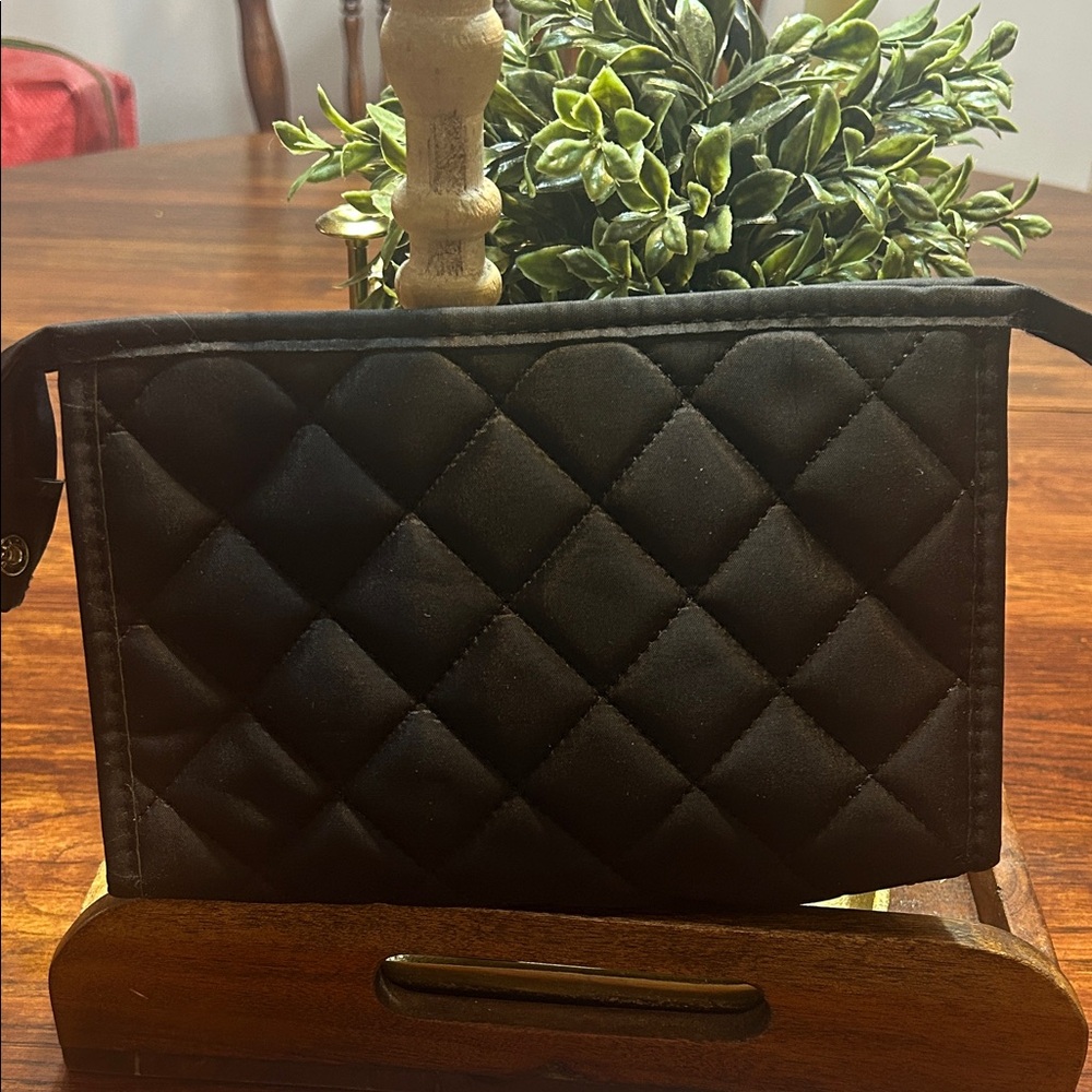 Elegant Black Quilted Women's cosmetic Bag